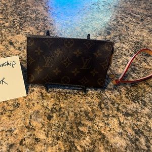 Louis Vuitton Monogram Cosmetic Pouch (Bucket PM)